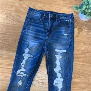 American Eagle High-Waisted Ripped jeans